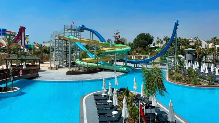 Aquapark mit 4 Rutschen (5/5)