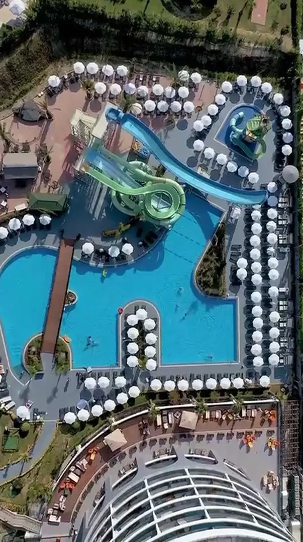 Beach &amp; Pool
