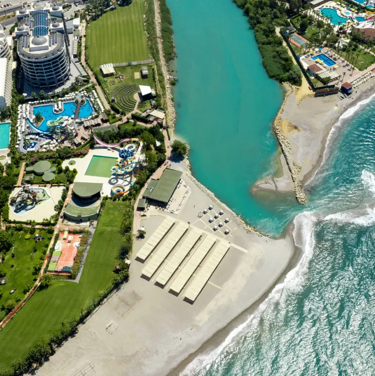 Beach &amp; Pool