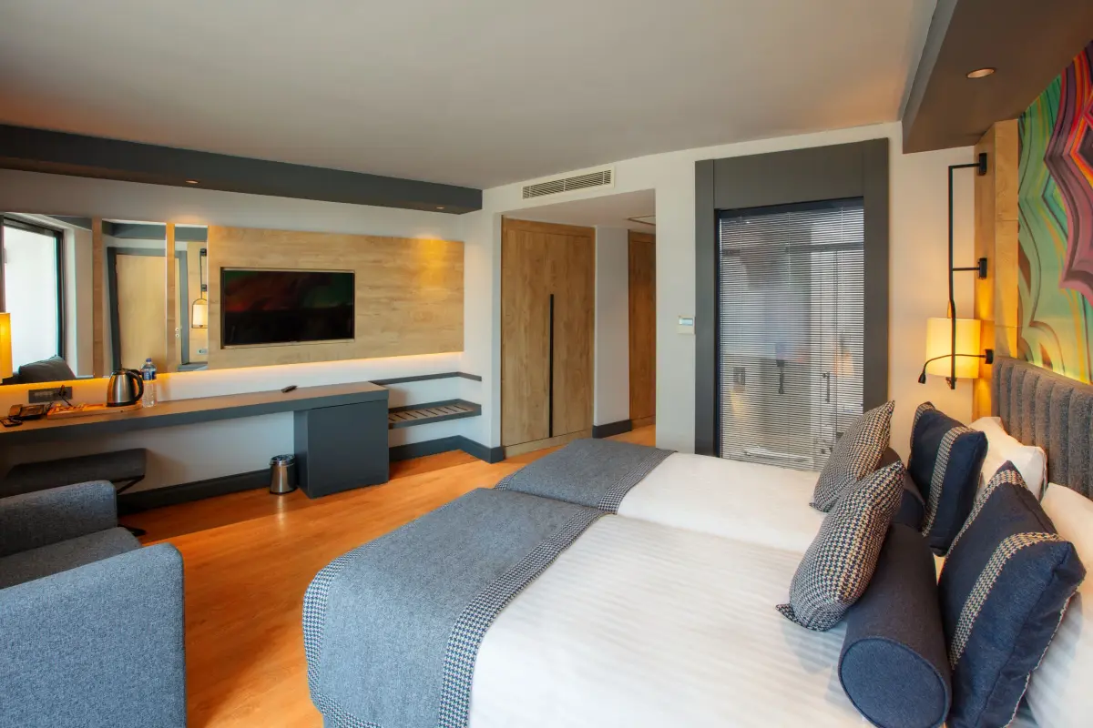 Senior Deniz Manzaralı Oda